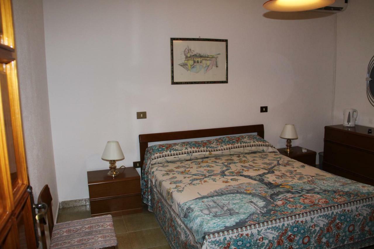 סארוק Villa Adelina מראה חיצוני תמונה
