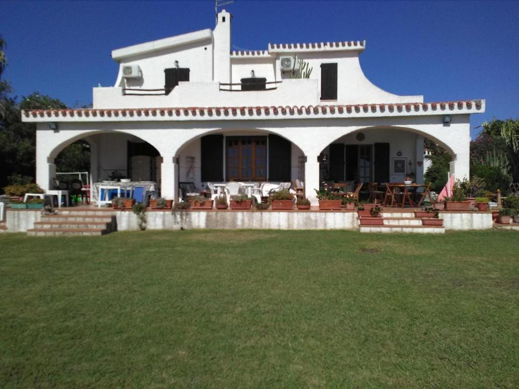 סארוק Villa Adelina מראה חיצוני תמונה